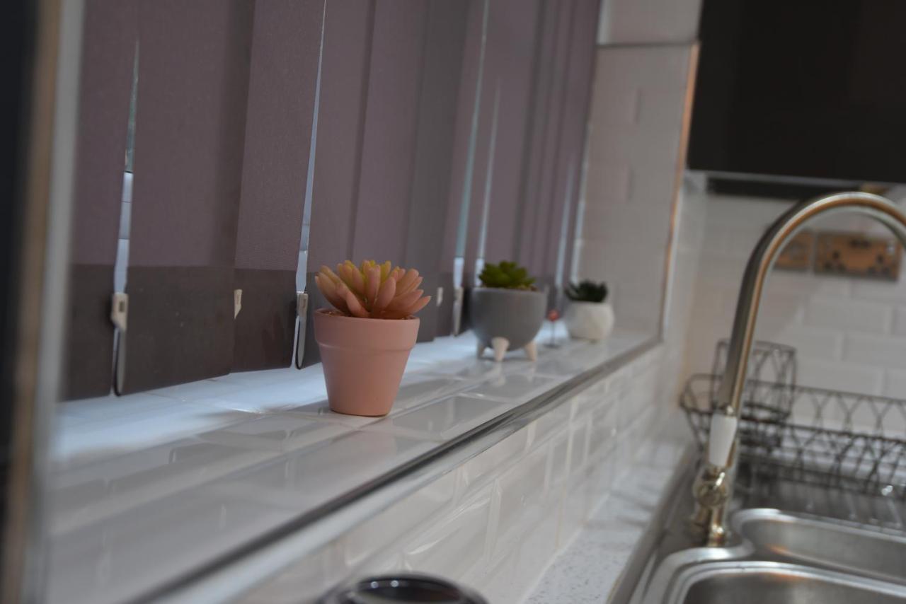 Exclusive!! Newly Refurbished Speedwell Apartment Near Bristol City Centre, Easton, Speedwell, Sleeps Up To 3 Guests Bagian luar foto